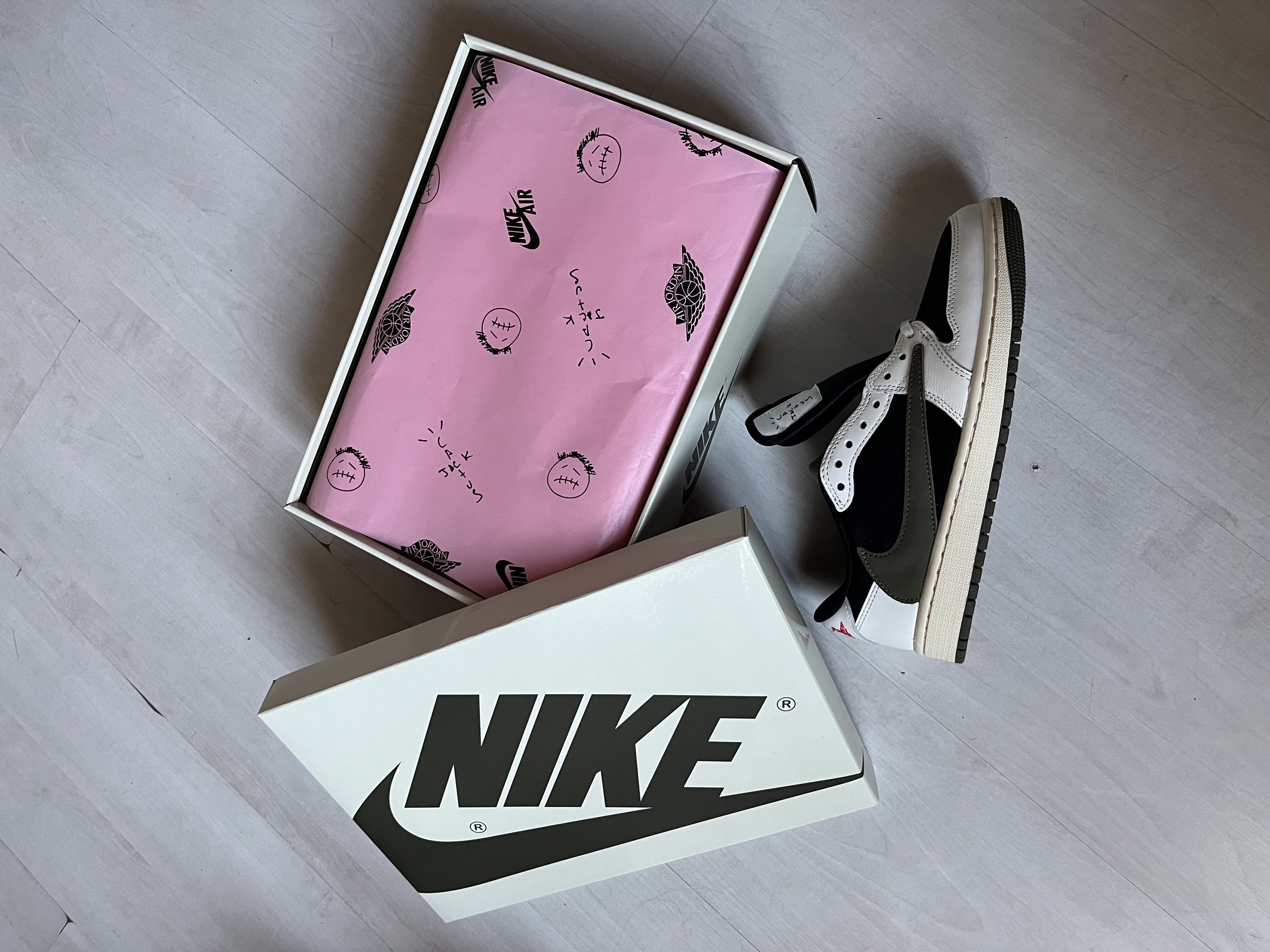 Sneakers Business — Photo 3